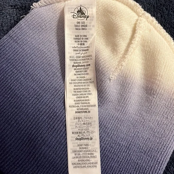 Mickey Mouse beanie, one size fits all - Picture 3 of 4